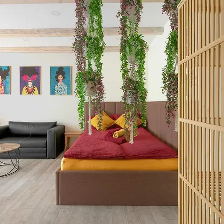 Self Check-in Old Town