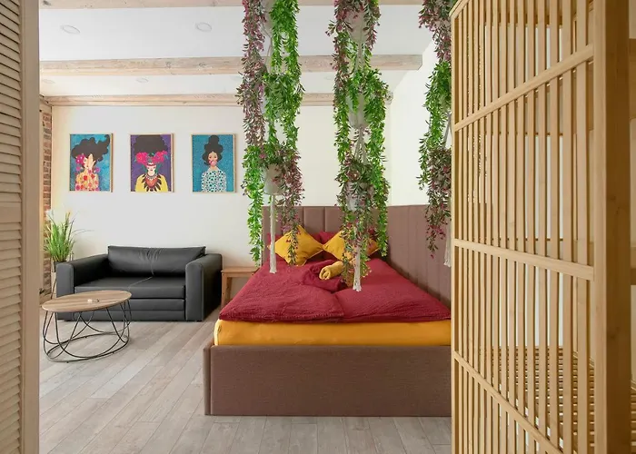 Self Check-in Old Town